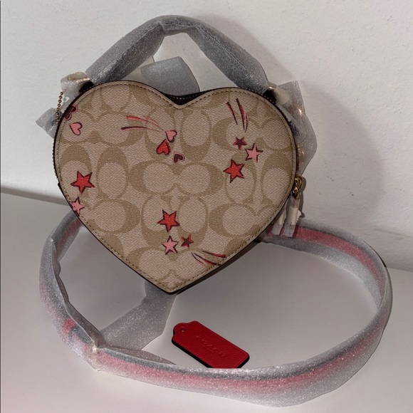 Coach Heart Crossbody In Signature
Canvas With Heart And Star Print nwt - Picture 3 of 10